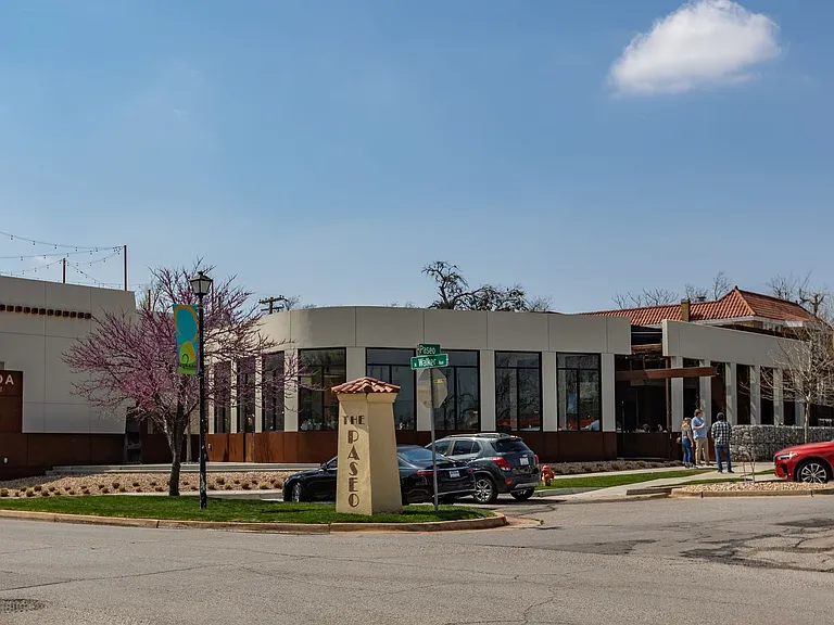 Paseo's Corner — Photo 4