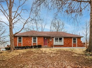 8525 Hawthorne Ave, Raytown, MO 64138