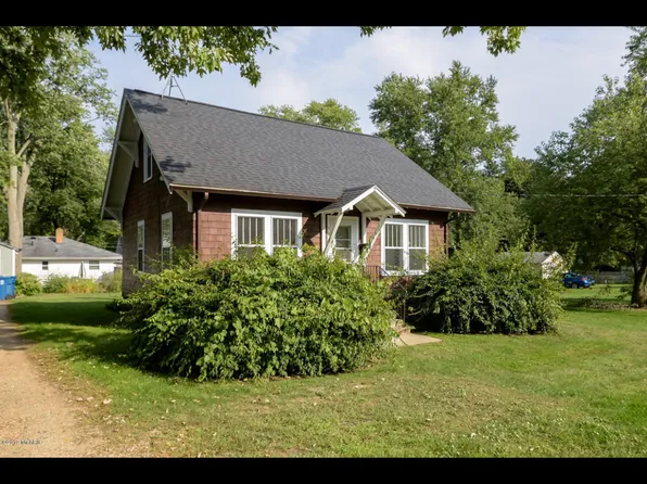 1242 Wayside Rd, Kalamazoo, MI 49048
