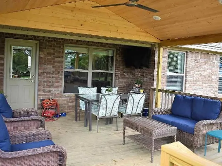 2734 Ridgewood Rd — Photo 2