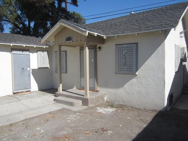 1st image of 11156 S Figueroa St