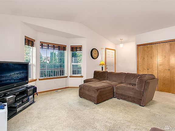 4th image of 802 N Granite Ave