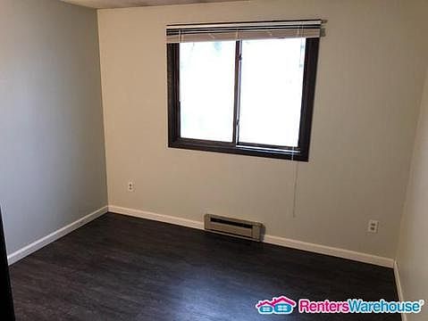 5th image of 40 27th Ave SE APT 4