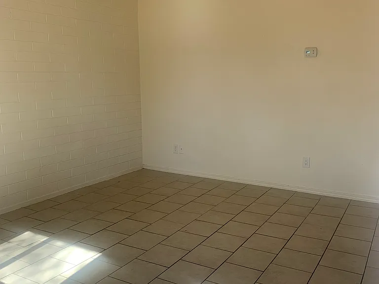 10231 N 15th Ave — Photo 10