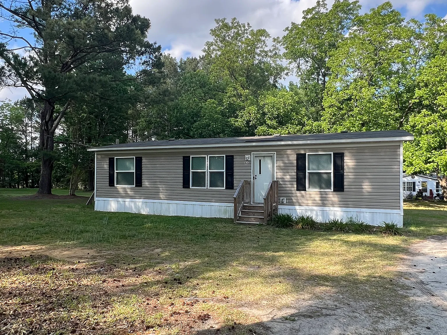 3 bed, 1188 sqft, $1,500 — Photo 1