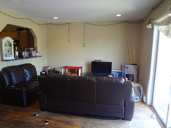 3rd image of 4031 Bonhill Dr APT 3F