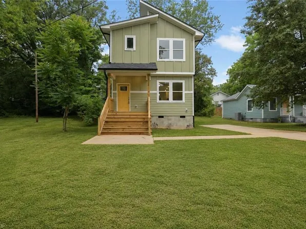 1324 Old Charlotte Rd, Statesville, NC 28677