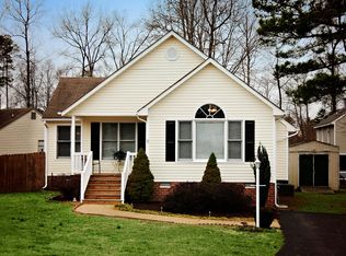 14208 Thrushwood Ct, Chester, VA 23831
