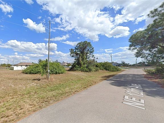 3rd image of 3715 NE 12th Ave