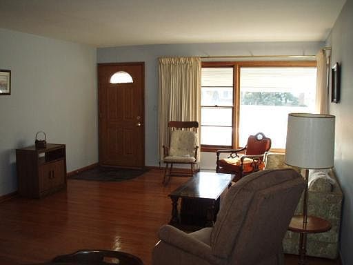 3rd image of 351 Pinehurst Dr N