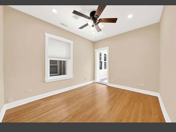 5th image of 5345 W Montrose Ave #1