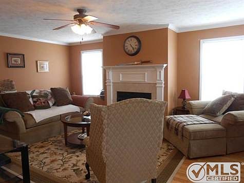 3rd image of 747 Cedar Grove Ct
