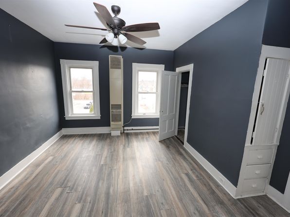 manchester-new-hampshire-74288034 picture