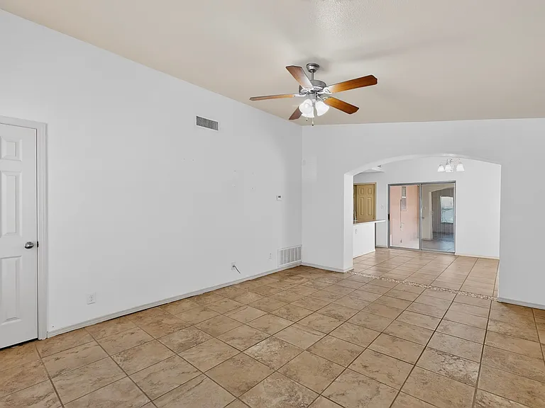2304 Honey Dew St — Photo 10