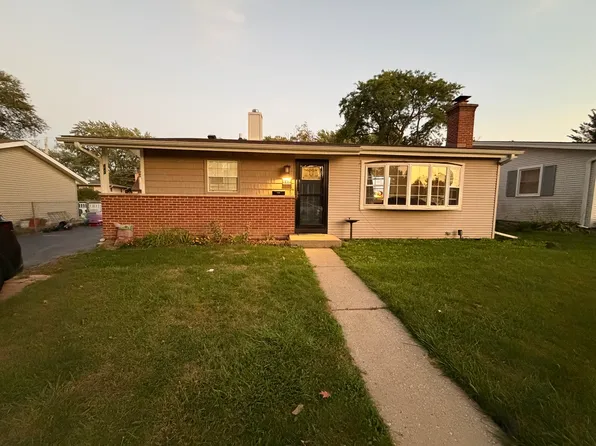443 Diane Dr, Buffalo Grove, IL 60089