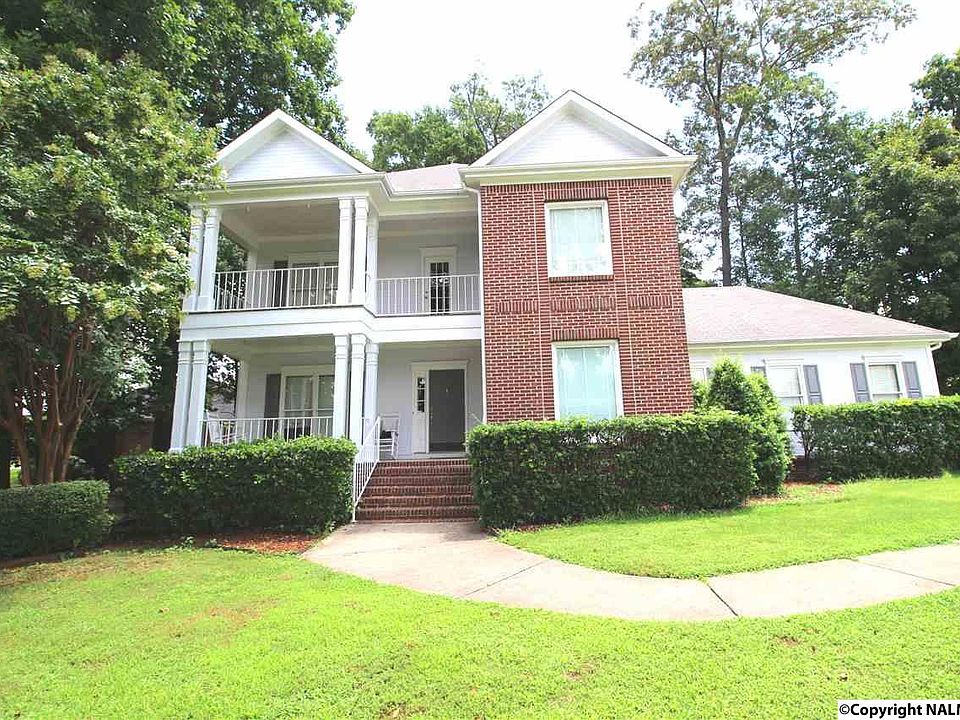 1st image of 101 Portico Dr