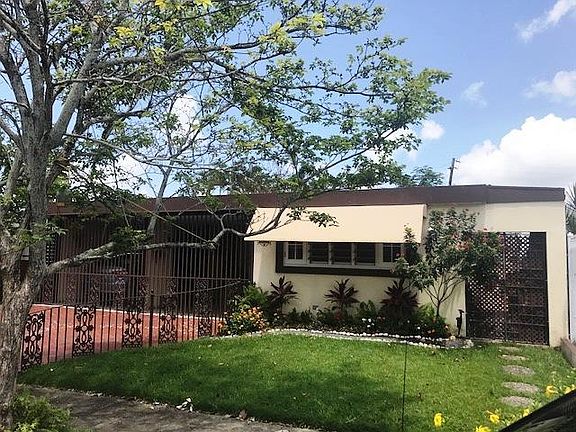 2nd image of 52 Calle Venus