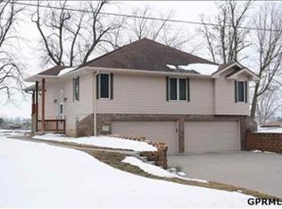 2509 La Platte Rd, Bellevue, NE 68123