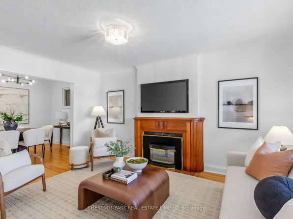 27 Amherst Ave, Toronto, ON M6E 1Z2