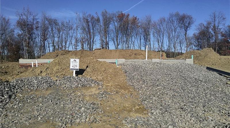 1st image of 308 Balsa Dr