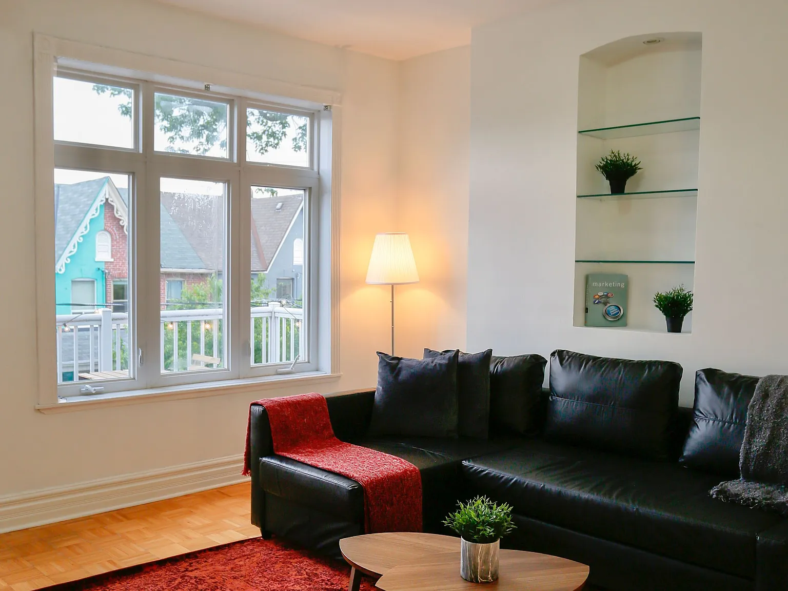 4 bed, $3,950 — Photo 2