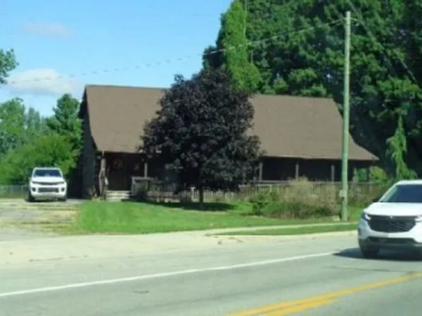 318 N Main St, Reading, MI 49274