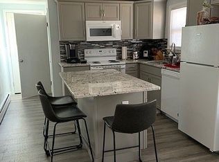 12 Plant St, Cranston, RI 02920