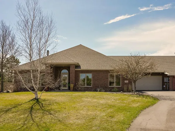147 Deerwood Ct, Hudson, WI 54016