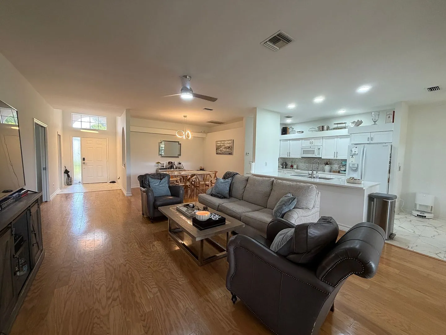 Annual Rental - 2 Bed + Den / 2 Bath Single Family Home In Heritage Greens — Photo 4