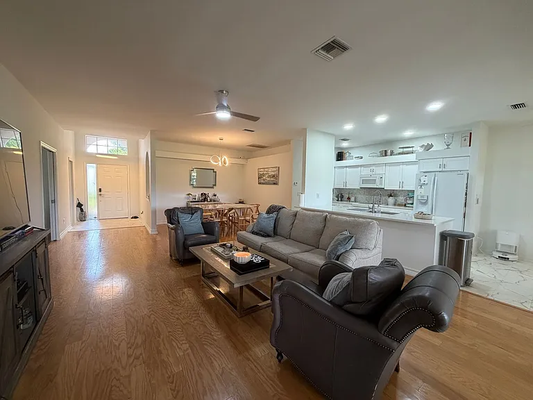 2260 Heritage Greens Dr — Photo 2