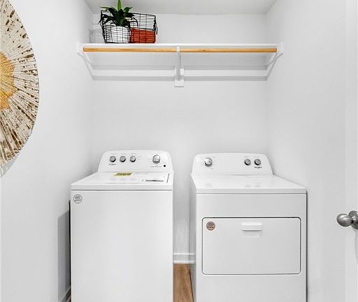 4th image of 4486 W Glacier St