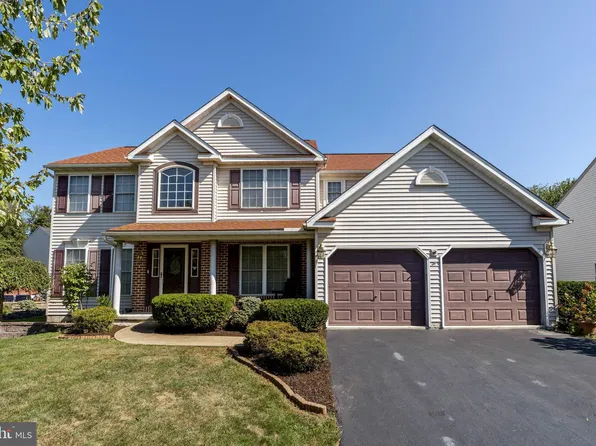 324 Hawthorne Dr, Denver, PA 17517