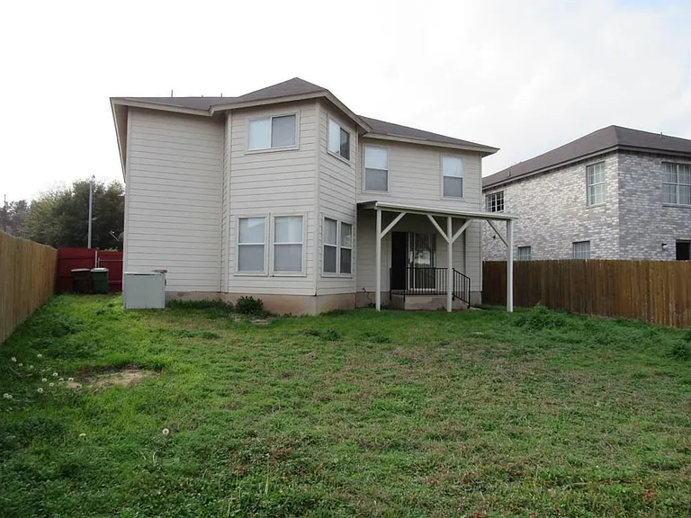 2107 Deer Creek Trl — Photo 30