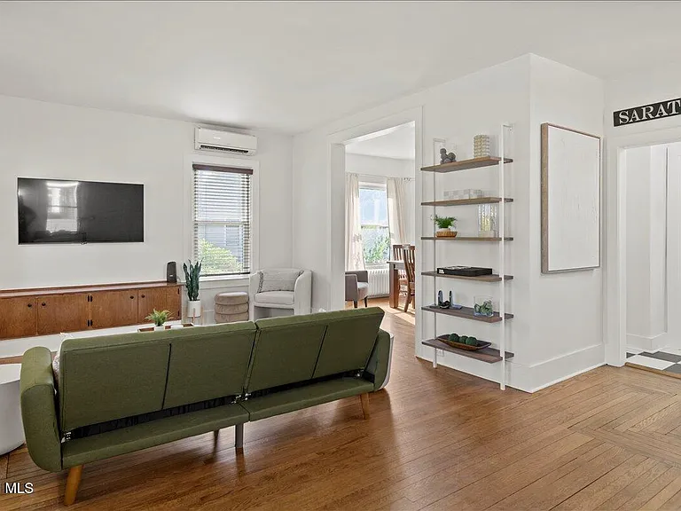162 Lake Ave — Photo 8
