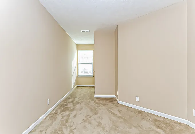 410 Wichita Dr — Photo 9