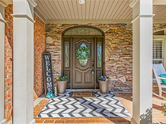 3rd image of 3630 Rosebriar Cir