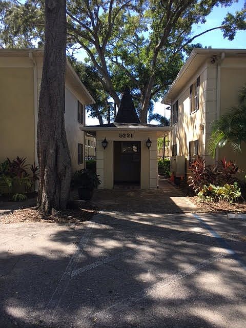 1st image of 5221 S Bayshore Blvd #20