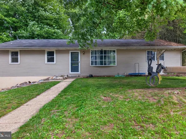 207 Forge Hill Rd, Wrightsville, PA 17368