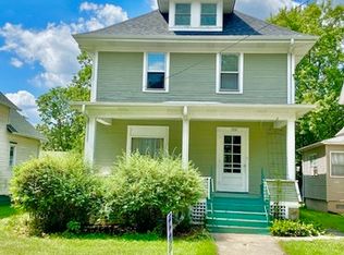 739 Sexton St, Aurora, IL 60505