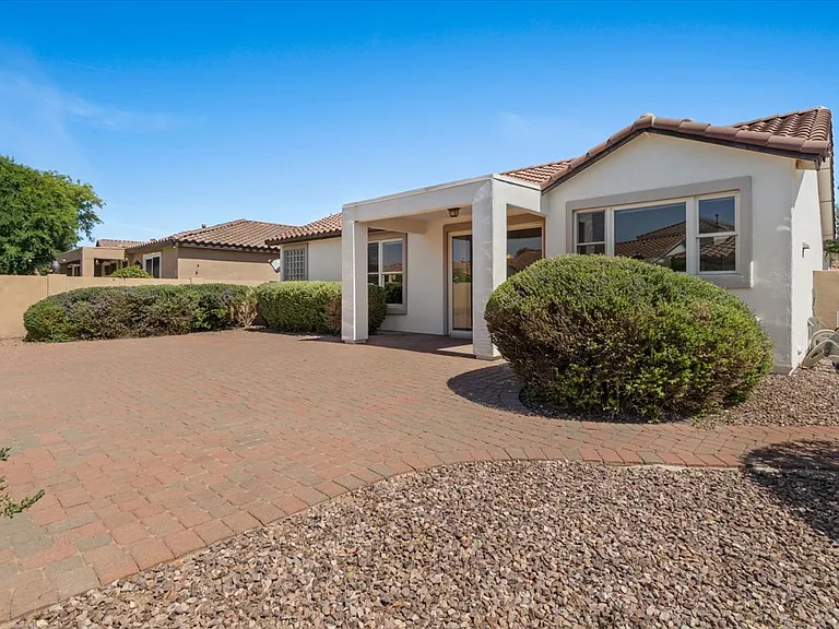 2435 E Desert Broom Pl — Photo 41