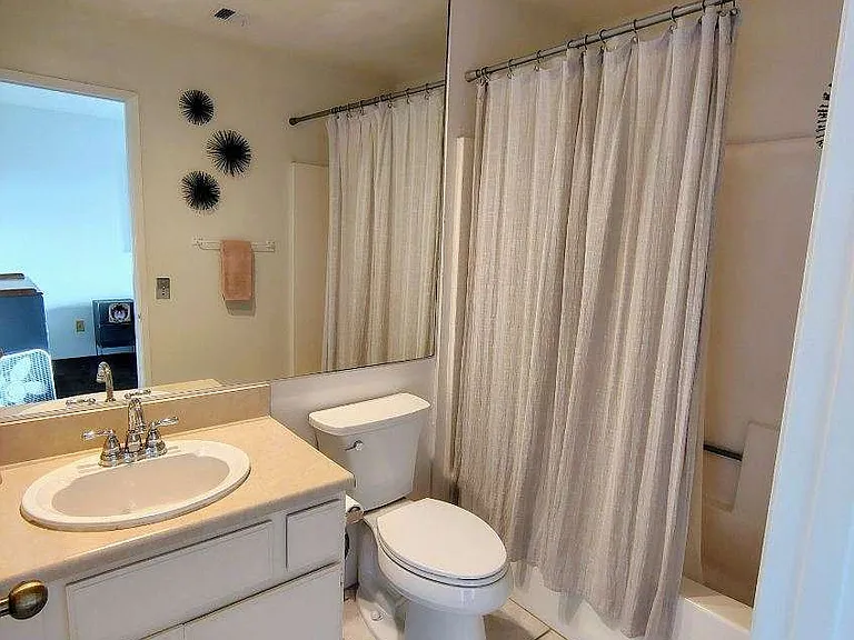 467 S Calle El Segundo #2 — Photo 10