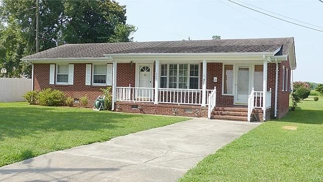 1st image of 804 Dobbs St