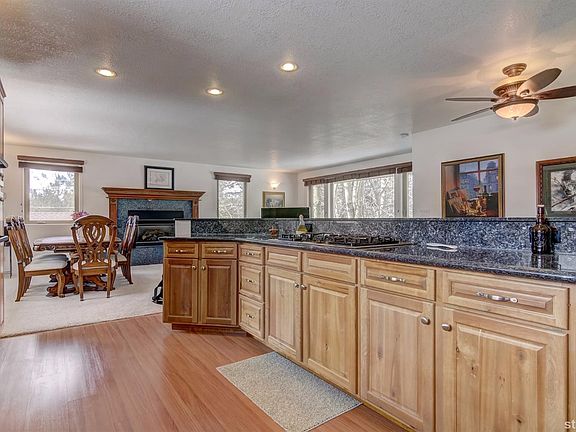 4th image of 1036 Elmwood Dr