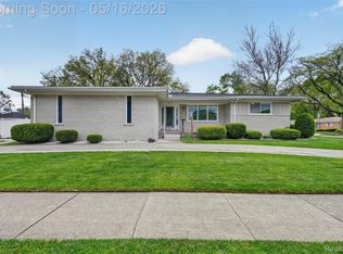 12014 Common Rd, Warren, MI 48093