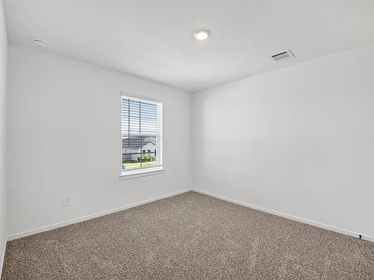 407 Robin St — Photo 26