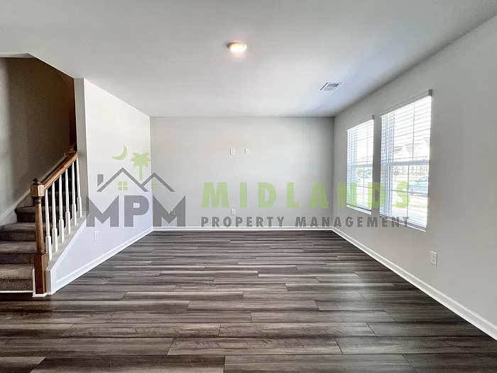 3 bed, 2.5 bath, 1288 sqft, $1,899 — Photo 3