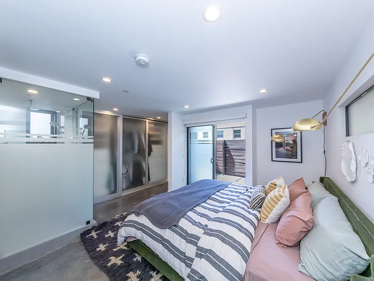 2506 S Wilson Ave — Photo 39