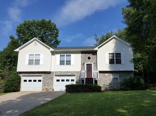 1609 Indian Springs Dr NW, Conover, NC 28613