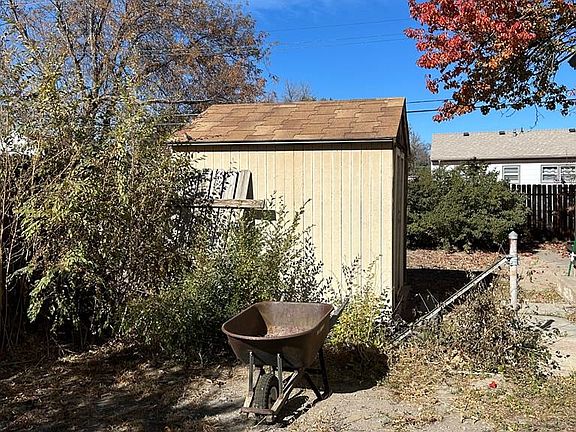 3rd image of 2911 Imperial Ave
