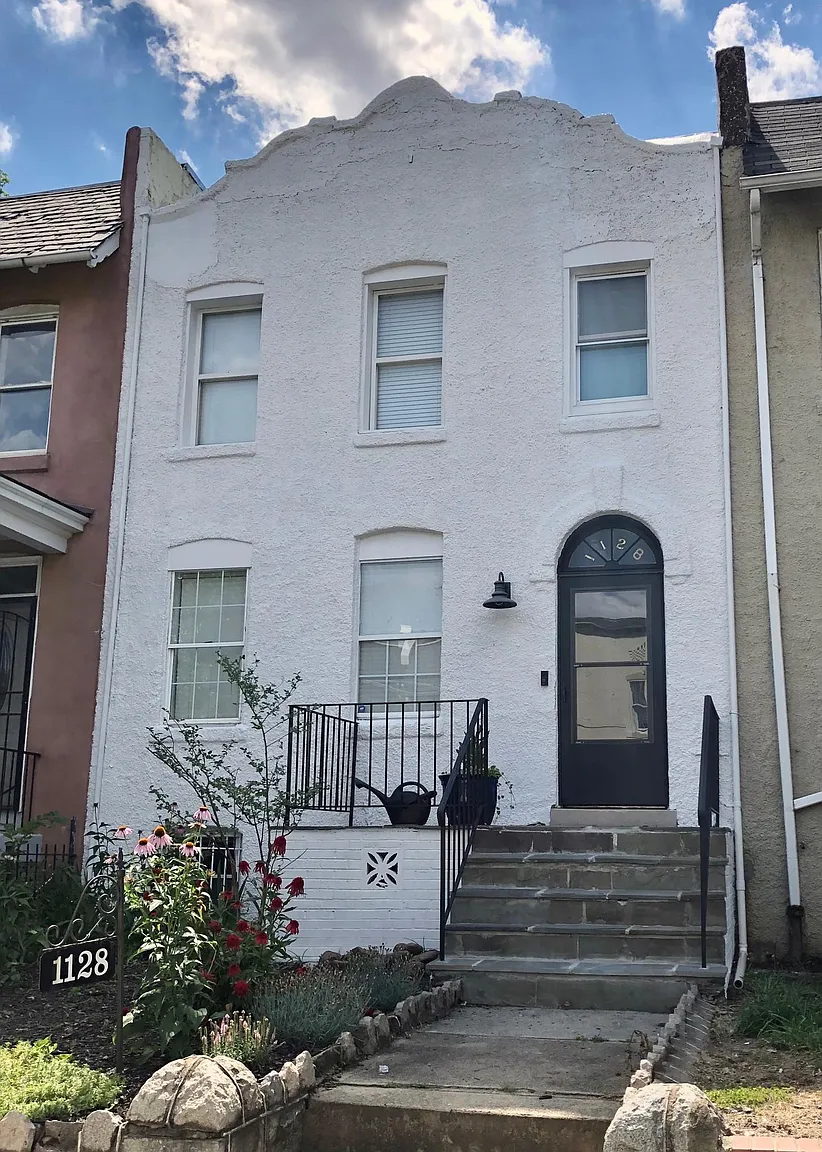 1128 8th St NE photo 1